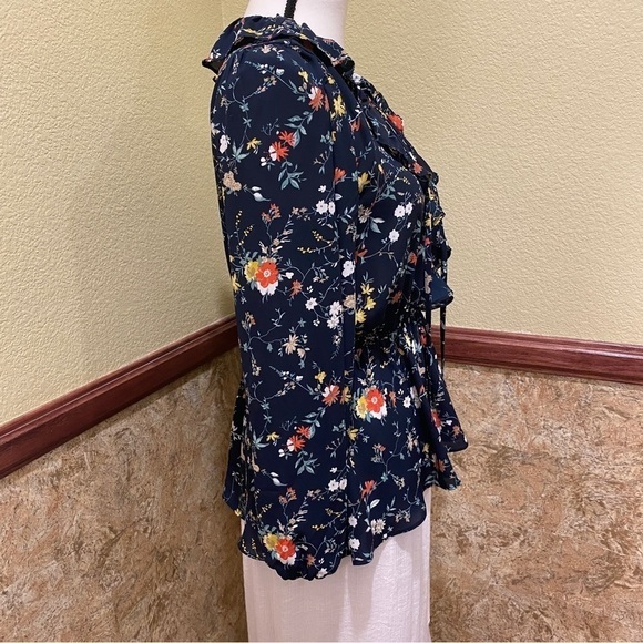 Everleigh Top Navy Blue Floral Ruffle Keyhole Tie Front Size Small V Neck - Picture 4 of 10